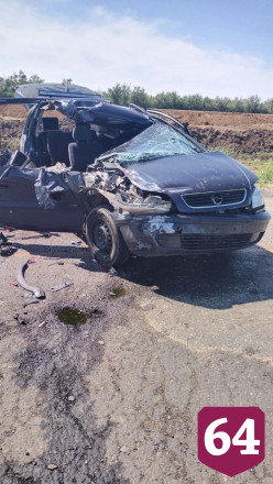 Четыре человека покалечились в аварии с фурой под Саратовом