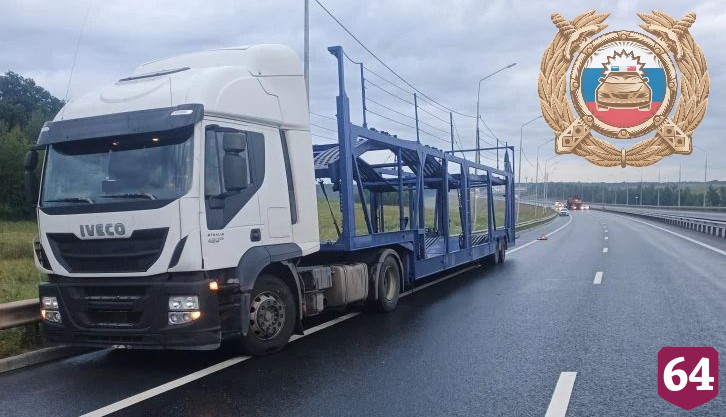 Два человека пострадали в тройной аварии с грузовиками на окраине Саратова