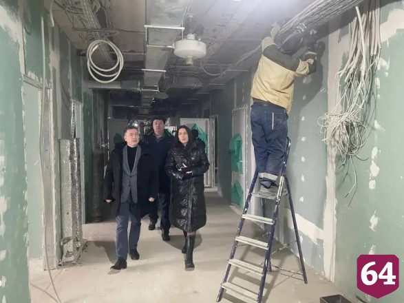 Министр проверил ремонт стационара для людей с ментальными особенностями