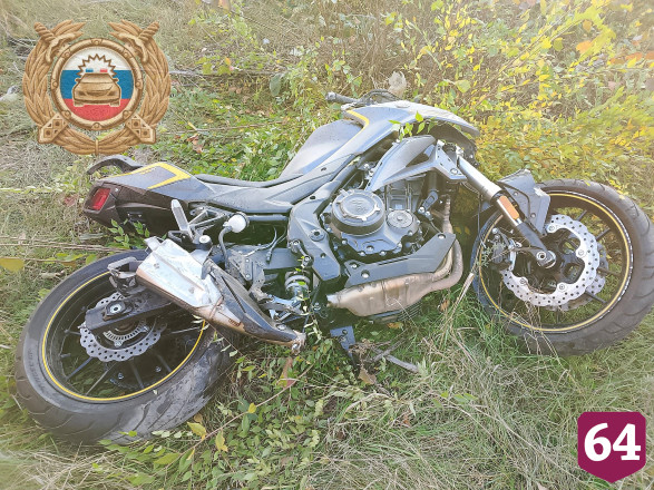 Мотоциклист пострадал в тройной аварии в Энгельсе