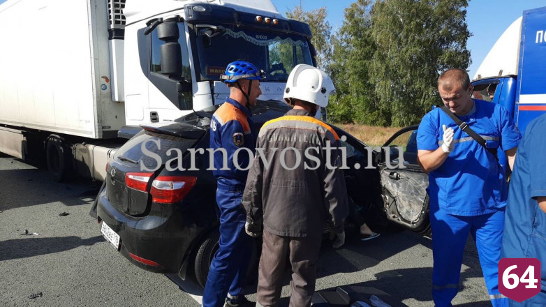 Семья из Татарстана погибла в аварии с фурой под Саратовом 