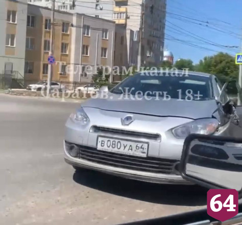 Байкер с пассажиркой разбились в ДТП на Орджоникидзе