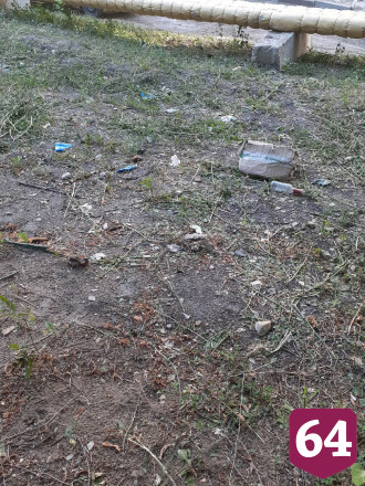 Жительница Саратова пожаловалась на «ужасное состояние» детских площадок