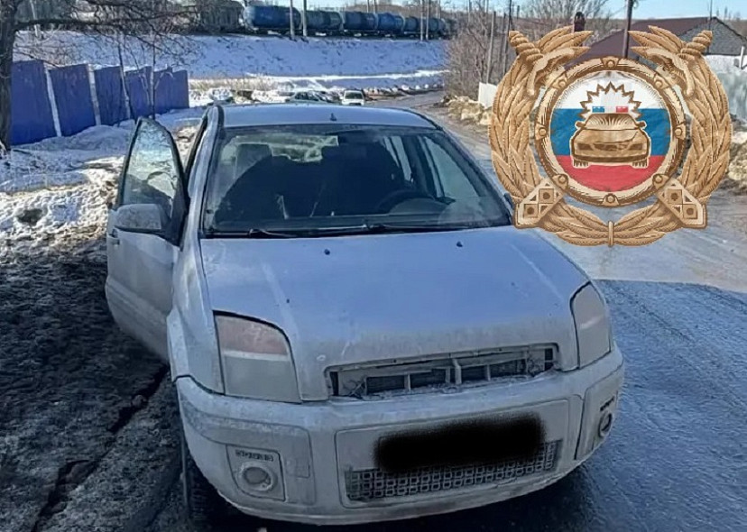 На окраине Саратова в ДТП с грузовиком разбилась пассажирка иномарки 