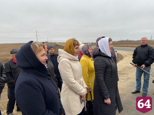 Губернатор потребовал повысить зарплату дорожным рабочим до 30 тысяч рублей 