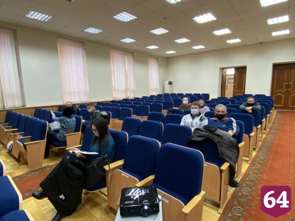 В центре Саратова для завершения долгостроя установят новый кран 