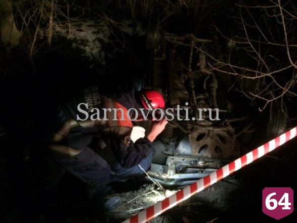 Водитель опрокинувшейся на переезде «Нивы» получил травму головы