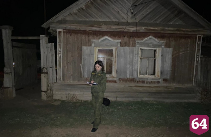 Во дворе дома найден мертвый мужчина с разбитой головой 