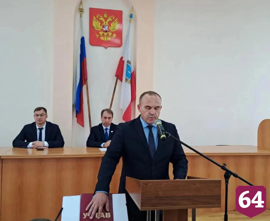 Алексея Янина переизбрали главой Пугачевского района