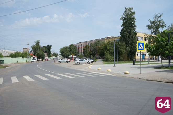 В Саратовской области ремонтируют дороги к 16 образовательным учреждениям