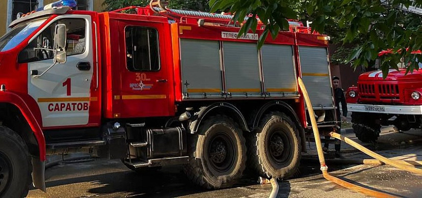 В Саратове горел каркасный бассейн
