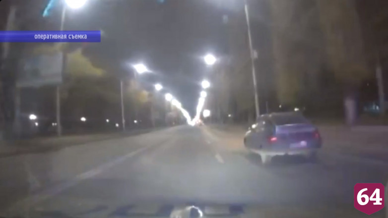 В Саратове подросток на угнанной машине уходил от полицейской погони