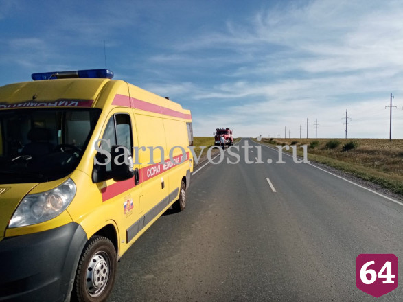 Под Саратовом водитель уходил от ДТП и разбился в кювете