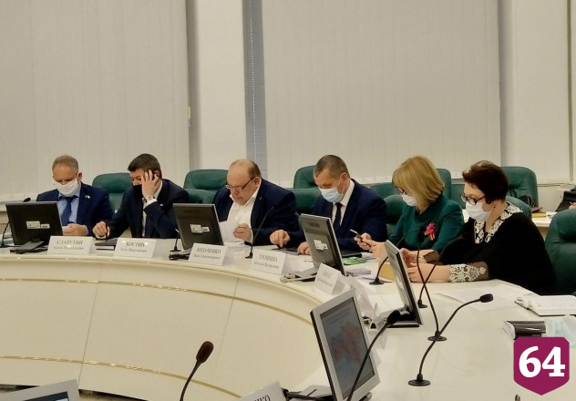 В Саратовской области 4 больных с коронавирусом находятся на ИВЛ