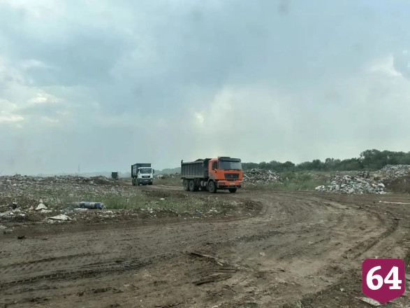 Площадь тушения свалки в Энгельсе значительно уменьшилась