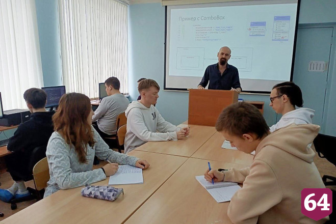 Депутат Госдумы высоко оценил мастерство педагогов саратовских техникумов 