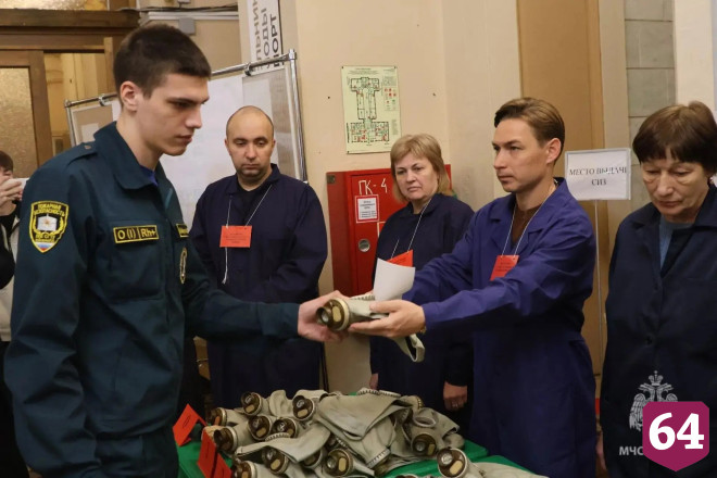 В Саратовской области отрабатывают защиту населения на учениях по гражданской обороне
