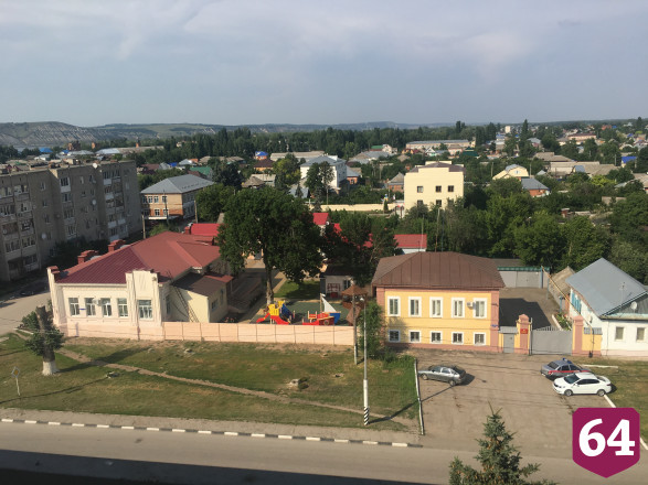 Саратовцы после пения пастора под гитару забрались на колокольню 
