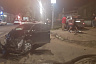 В центре Саратова кроссовер после ДТП выбросило на тротуар