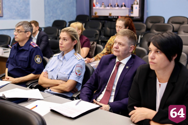 Саратовские предприятия погасили долги по зарплате 