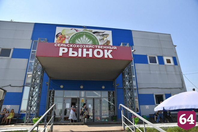 Губернатор отметил снижение цен на овощи в Саратове 