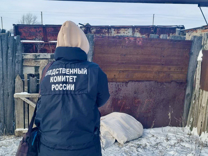 У частного дома под Саратовом найден труп 64-летней женщины