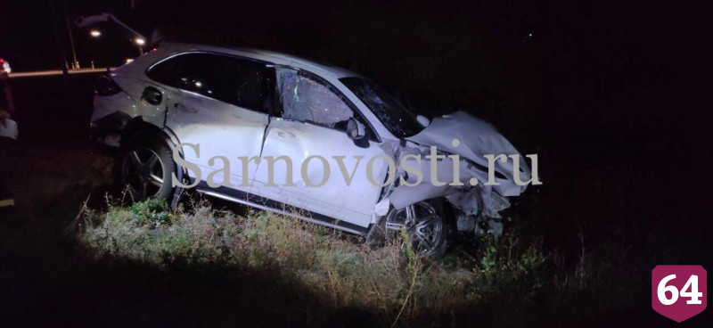 Под Саратовом в ДТП с фурой разбились подросток и 4-летняя девочка