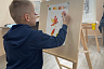 Под Саратовом дети и пенсионеры рисуют на воде и лепят кукол 