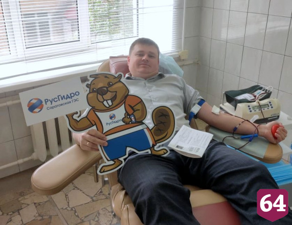 Гидроэнергетики Саратовской ГЭС сдали более 12 литров крови 