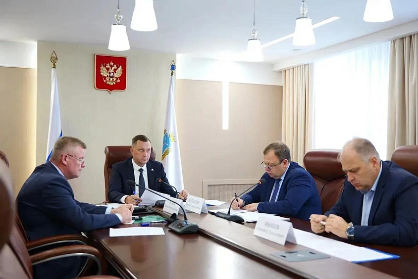 Губернатор напомнил чиновникам о контроле за проектами благоустройства