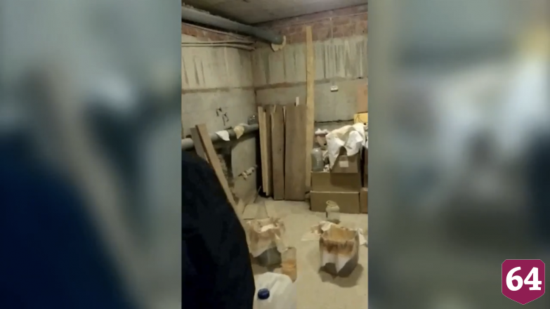 Приятели развернули нарколабораторию в подвале частного дома 