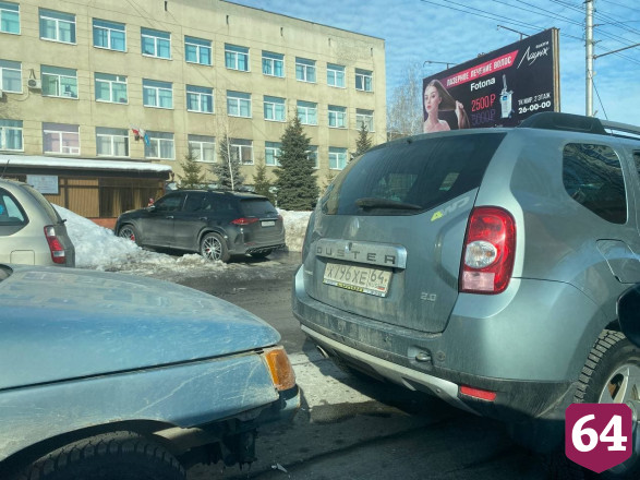 ДТП парализовало движение в центре Саратова