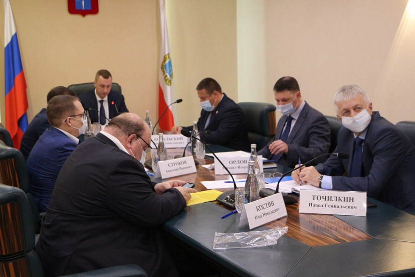 В Саратовской области заключили контракты на поставку семян