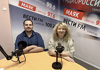 Саратовские молодожены вяжут свадебные букеты и вышивают на фате