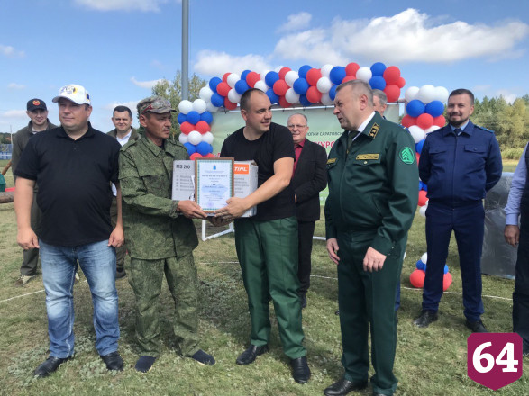 Победителям турнира лесных пожарных вручили кусторез 