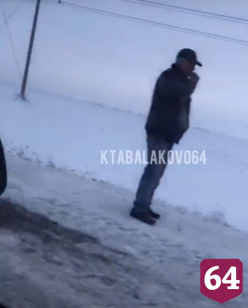 На саратовской трассе огонь уничтожил иномарку
