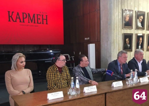 Саратовский дирижер порадовался собственному отоплению в театре