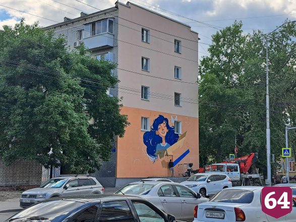 Жителей Саратова заинтриговало граффити с синеволосой девушкой