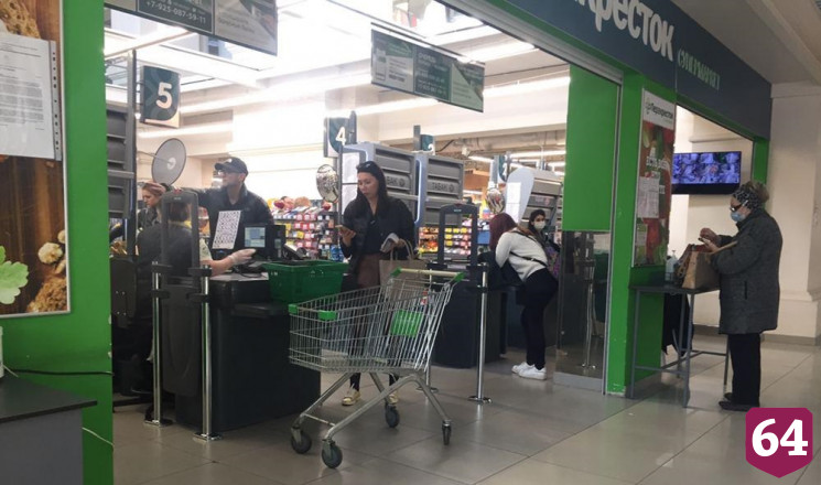 Саратовцы рискуют заболеть коронавирусом при покупке продуктов
