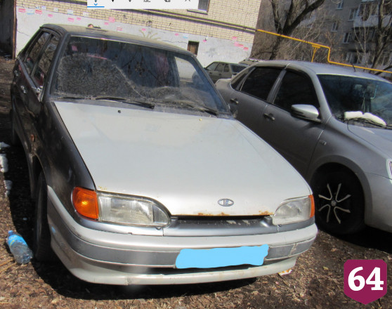 В центре Саратова нашли угнанный автомобиль со следами взлома