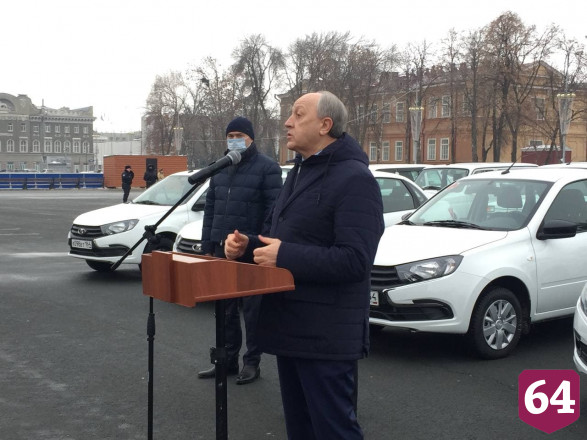 Медики Саратовской области получили 26 новых автомобилей 