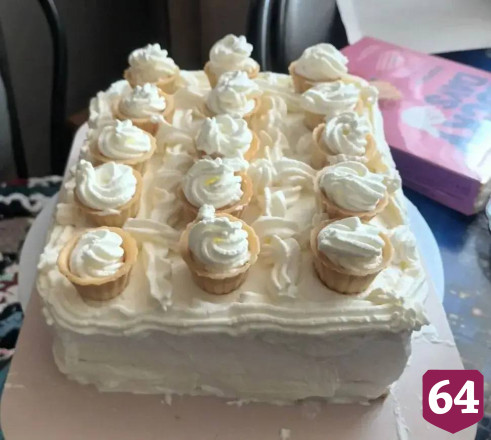 Саратовские волонтеры передали на фронт радиостанции и вкусняшки