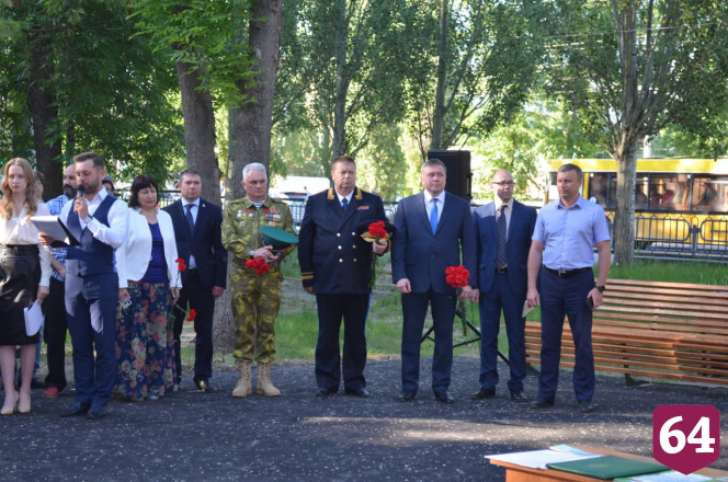 В Саратове торжественно открыли Аллею героев-пограничников
