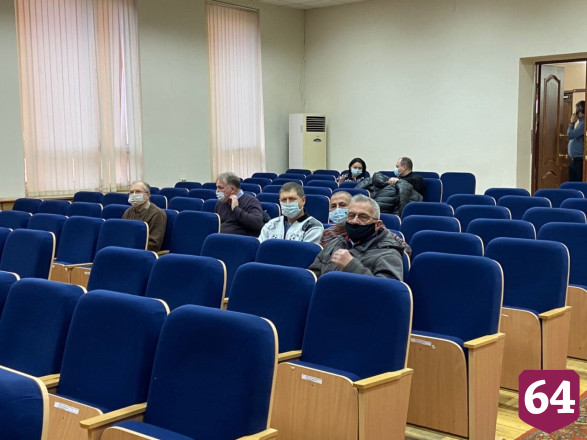 Эксперты из Москвы не разрешили заселять последний этаж саратовского долгостроя 