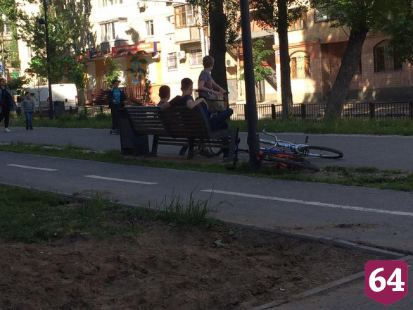 В сквер на Рахова массово выехали велосипедисты