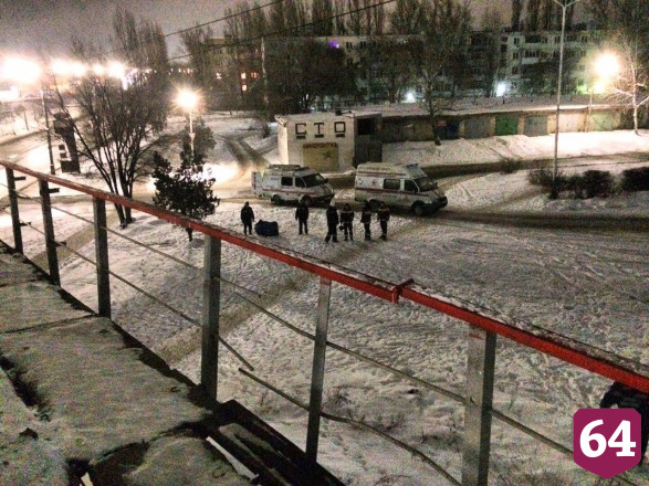 Спасатели сняли пьяную женщину с железнодорожного моста на ВСО
