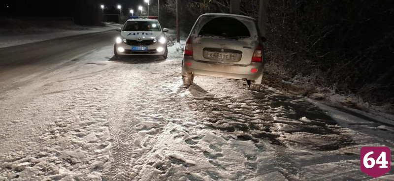 В Юбилейном «Лада» протаранила столб