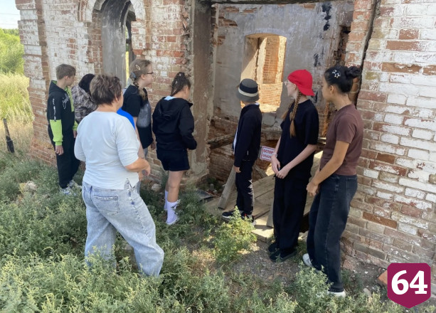 Саратовские юнармейцы посетили старинную мельницу