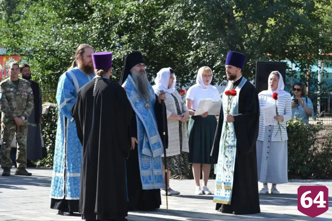 В Саратовской области открыли памятник погибшему в Беслане бойцу
