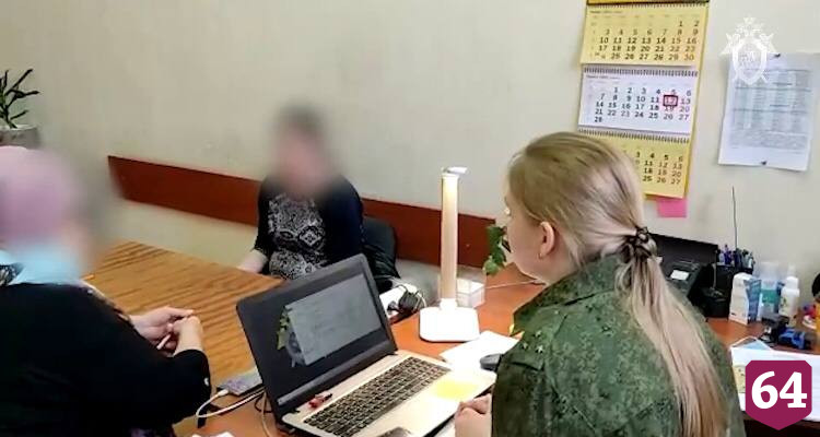 Изрезавшую 5-летнего сына жительницу Энгельса признали невменяемой